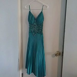 A beautiful turquoise dress